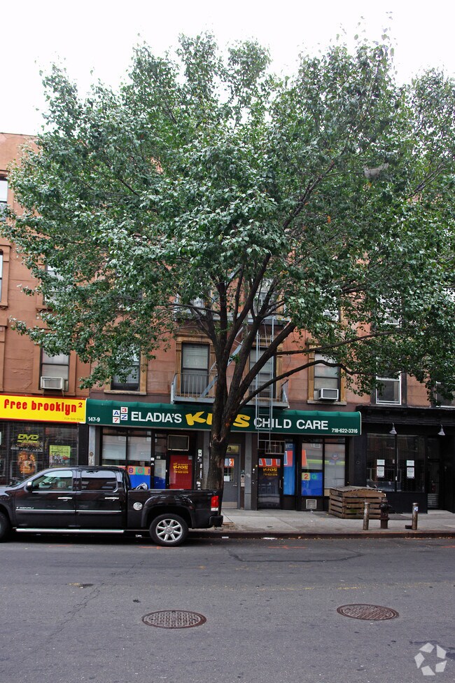 Building Photo - 147 5th Ave