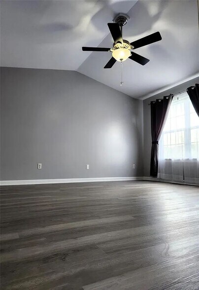 Building Photo - 419 Wild Oak Dr