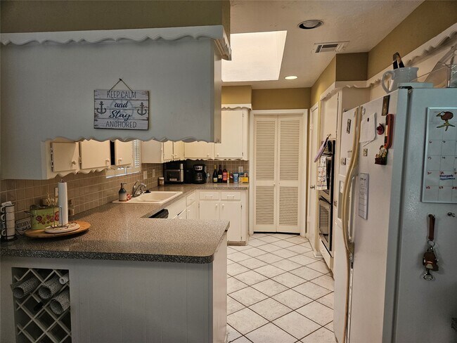 Building Photo - 9231 Stroud Dr