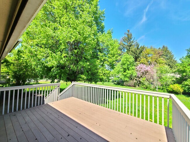 Building Photo - $3,250- 5 Bed / 3 Bath Beautiful Home in Upper South Hill