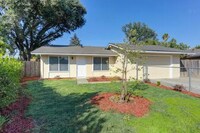 Building Photo - 5800 Mascot Ave