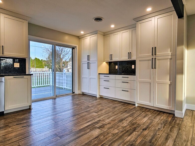 Building Photo - 55 Buchland Rd