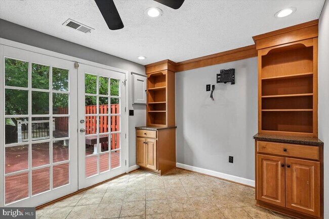 Building Photo - 1594 Lodge Pole Ct