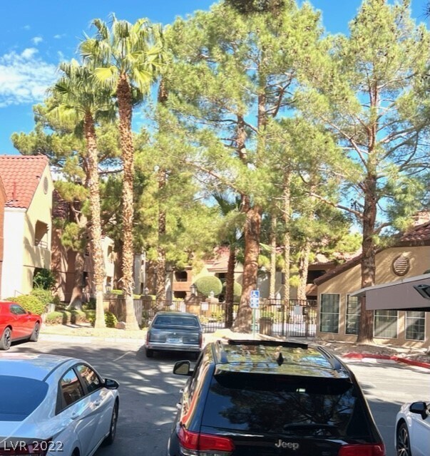 Building Photo - 2200 S Fort Apache Rd