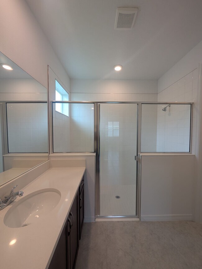 Building Photo - 7552 SW 56th Pl