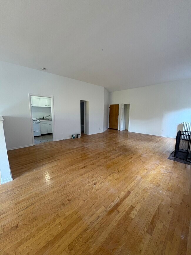 Building Photo - 5136 S Blackstone Ave