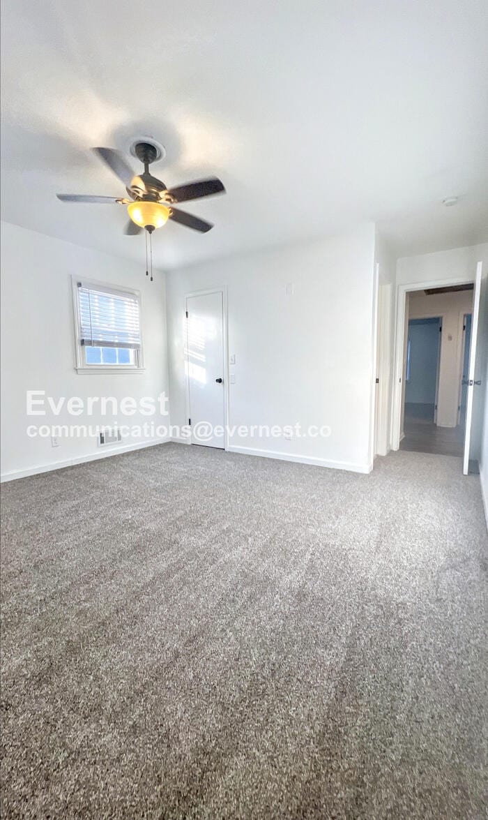 Building Photo - 10827 Beacon Ave