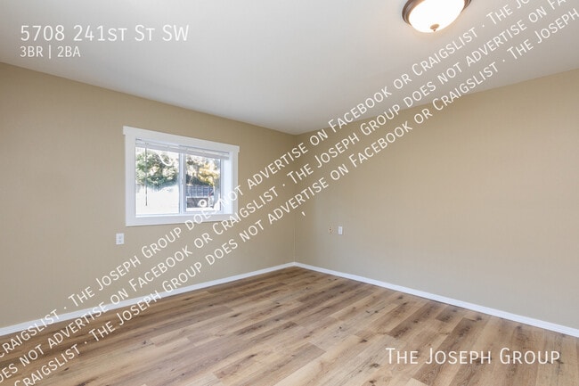 Building Photo - 5708 241st St SW