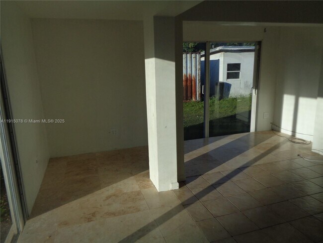 Building Photo - 32970 SW 210th Ave