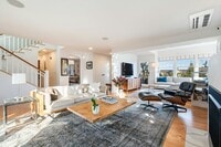 Building Photo - 903 Lakeside Ave S