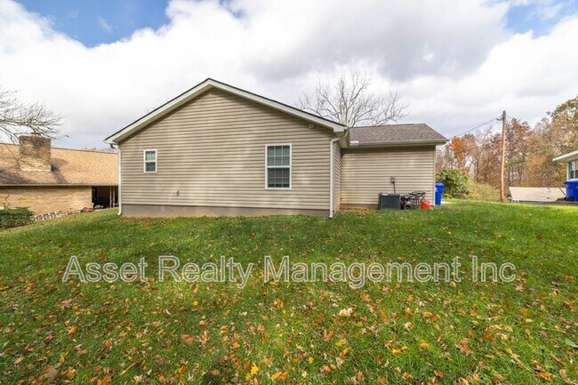 Building Photo - 112 Bennett Ln