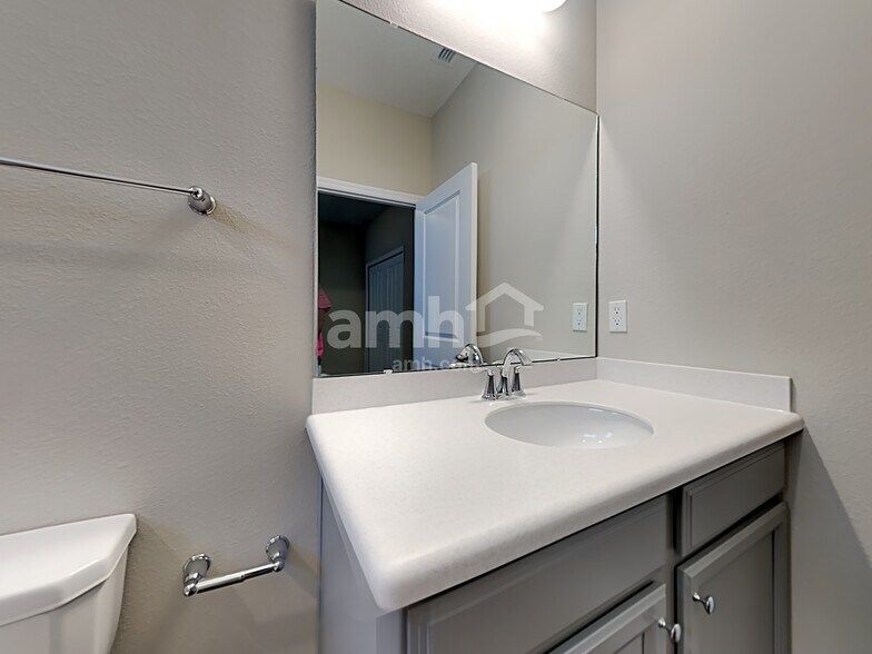 Building Photo - 101 Hemlock Pt