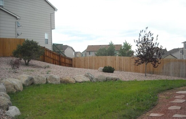 Building Photo - 8703 Silver Glen Dr