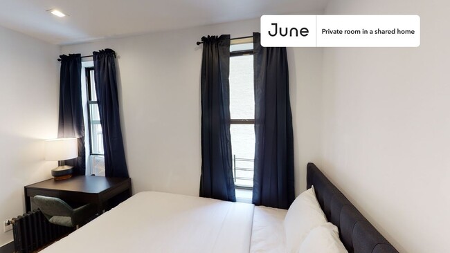 Building Photo - 301 Saint Nicholas