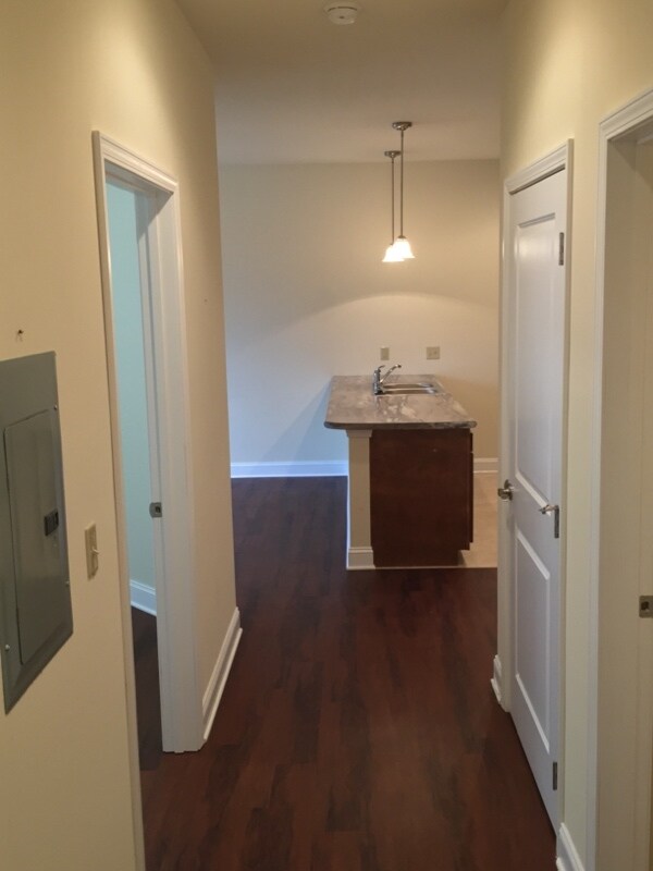 Building Photo - 502 Dickinson St