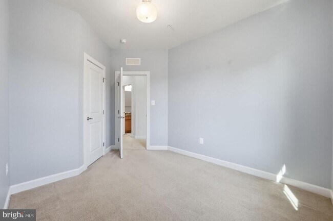 Building Photo - 3604 Worthington Blvd