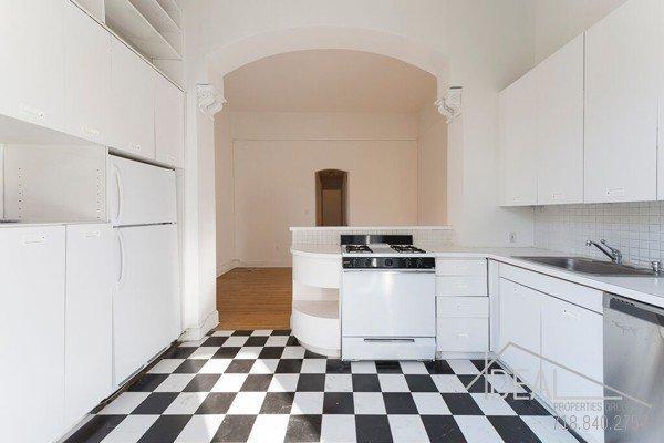 Building Photo - 1 bedroom in Brooklyn NY 11238