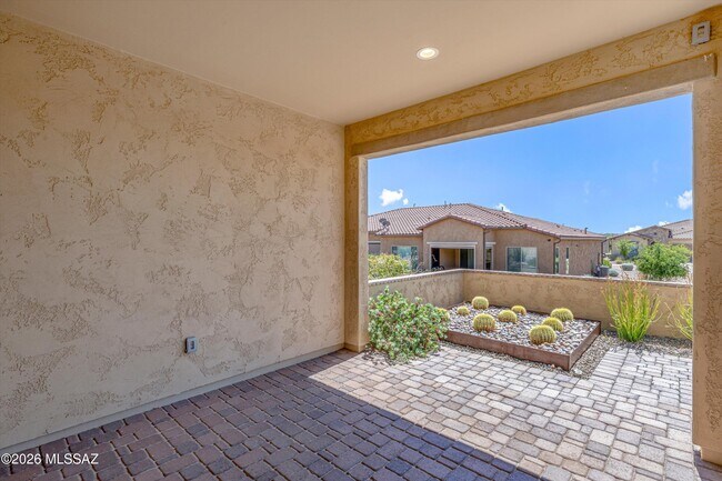 Building Photo - 30660 S Osprey Dr