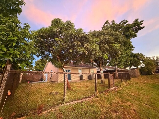Building Photo - 22979 N Sandalfoot Blvd