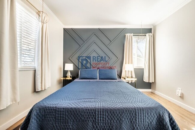 Building Photo - 7352 Tilden St