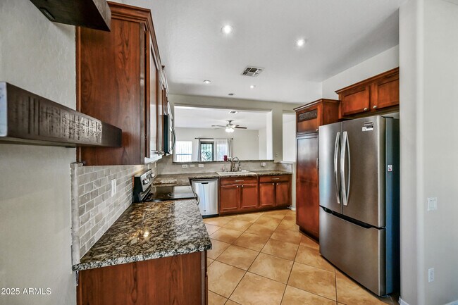 Building Photo - 7303 S 54th Dr