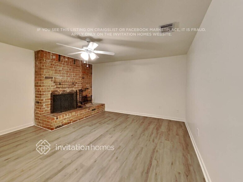 Building Photo - 10527 Mills Walk Dr