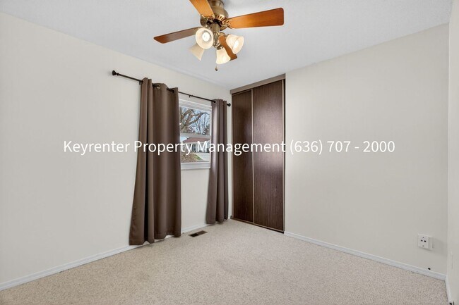 Building Photo - Spacious 3BR Home with Finished Basement in St. Charles