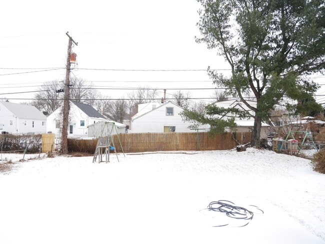 Building Photo - Modern Comfort Meets Prime Location: 3-Bedroom, 4-Bathroom Gem in Parkville, MD!