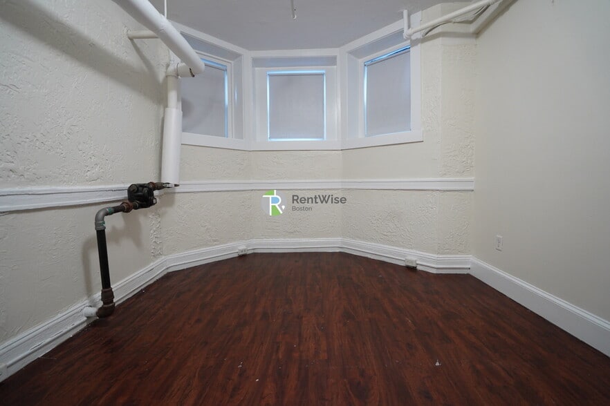 Building Photo - 1193 Boylston St