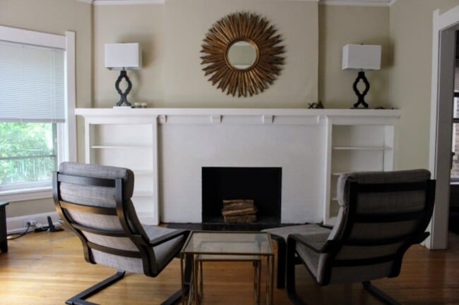 Building Photo - 5301 N Lakewood Ave