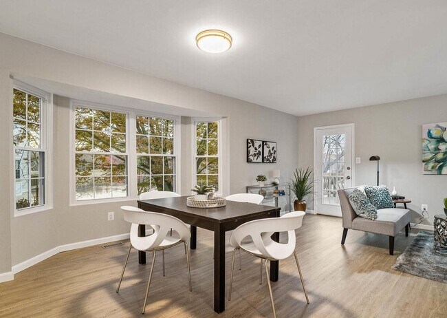 Building Photo - Gorgeous End Unit townhouse with WATER VIEWS ready mid August!