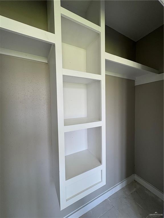 Building Photo - 206 S Ridge Ave