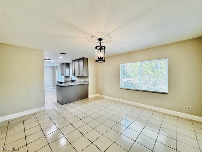 Building Photo - 5015 Lee Blvd