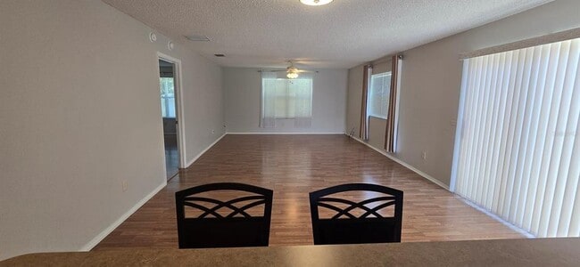 Building Photo - 2419 Southern Oak St