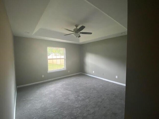 Building Photo - 4 Bed 2 Bath New Fenced in Yard In Kingsla...