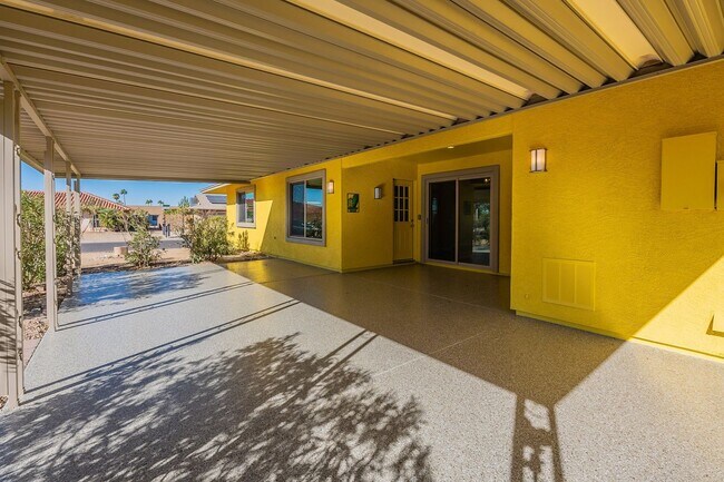 Building Photo - Modern Updated Home in Gated Community of ...