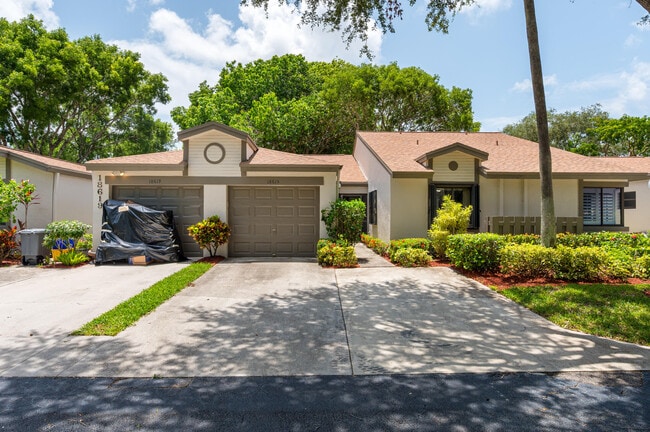 Primary Photo - 18615 Breezy Palm Way