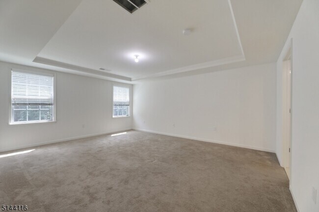 Building Photo - 52 Autumn Way