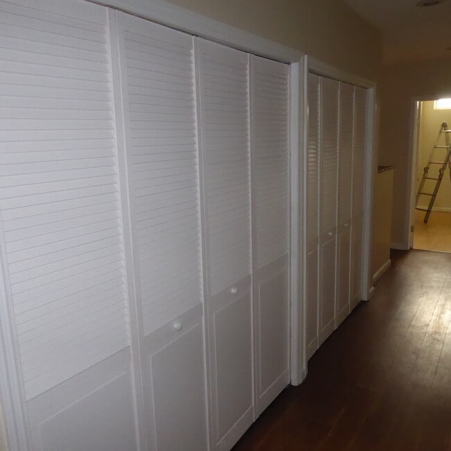 Building Photo - 44 Broadway