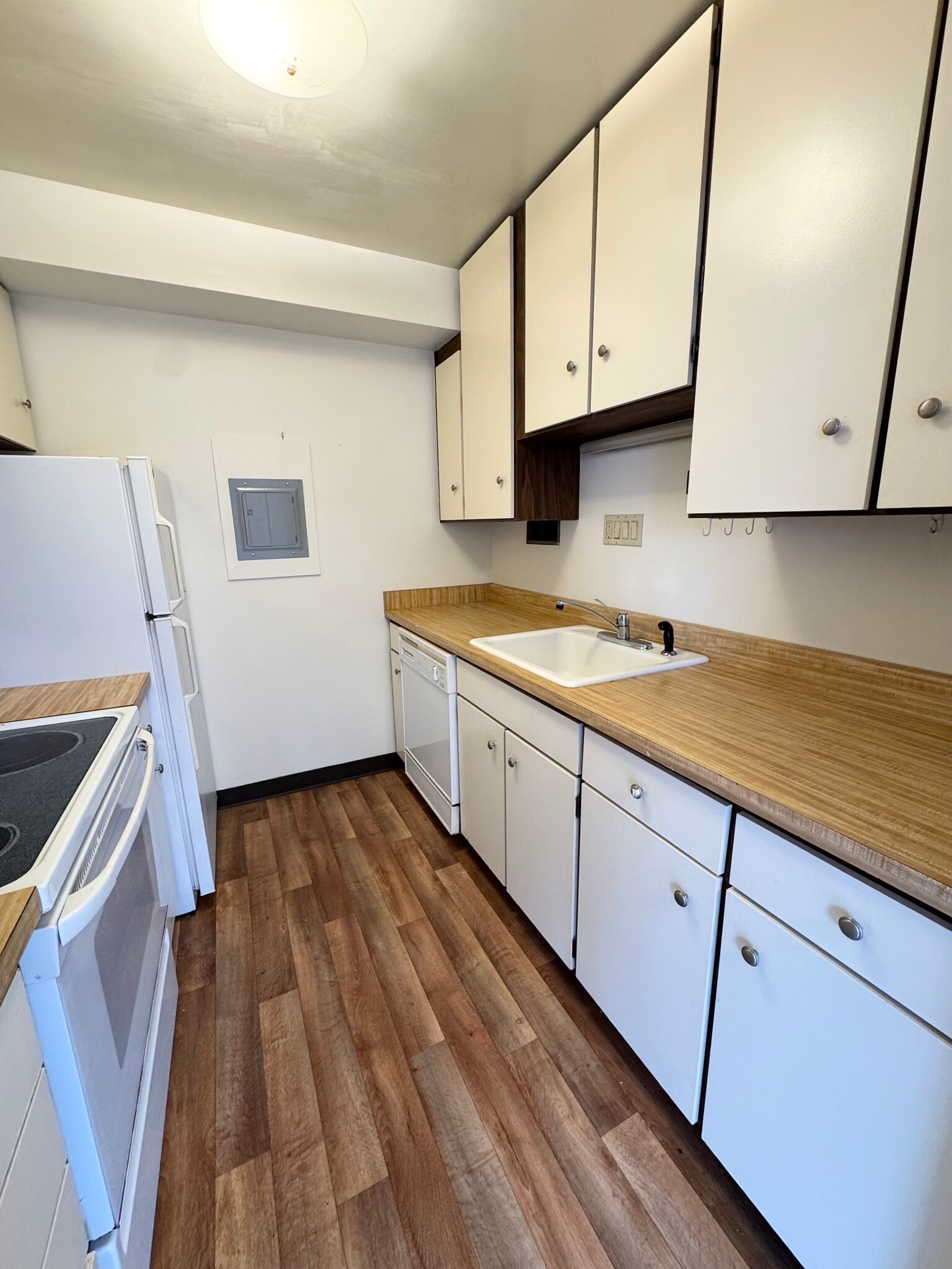 Building Photo - 1221 Minor Ave