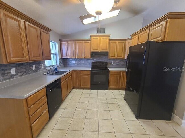 Building Photo - 3443 Martell St