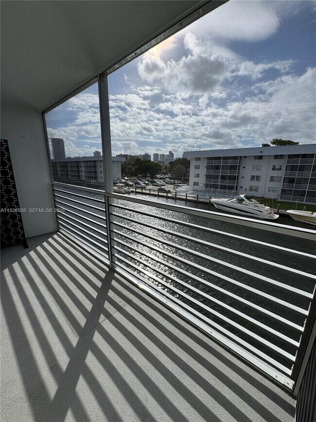 Building Photo - 3750 NE 170th St