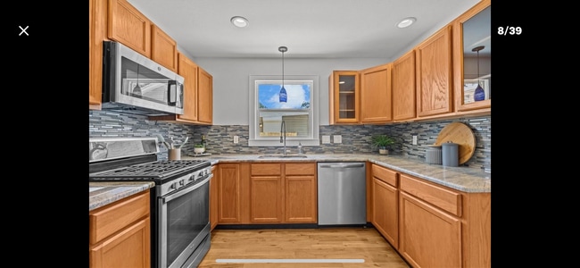 Building Photo - 325 W Haya St