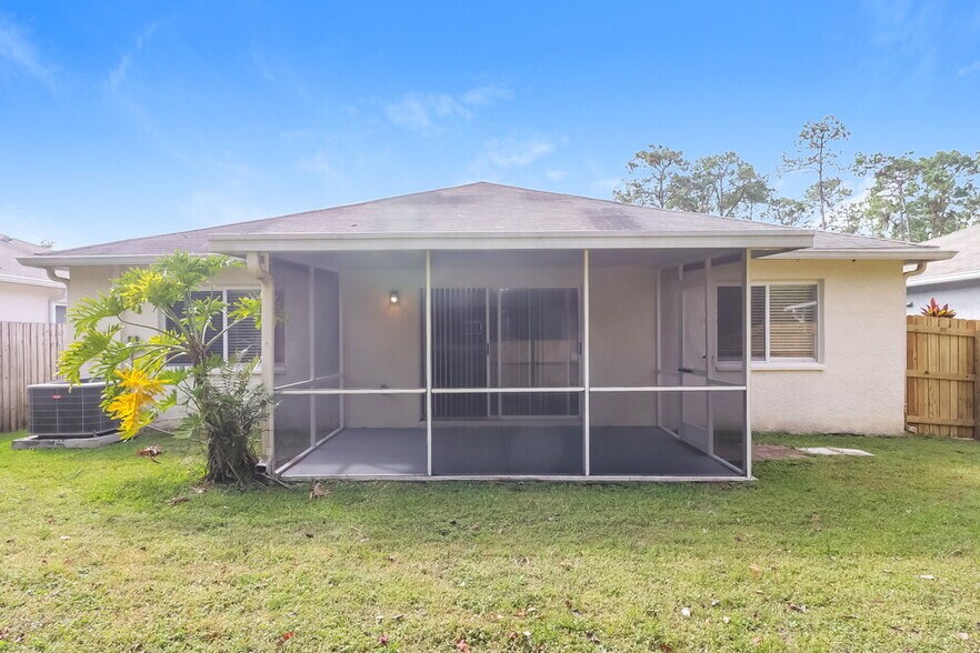 Building Photo - 30511 Midtown Ct