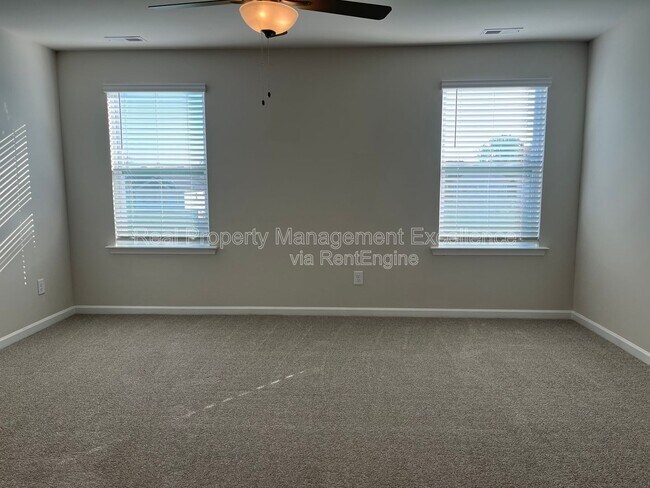 Building Photo - 139 Pinkie Ln