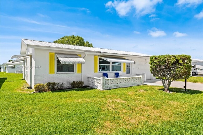 Building Photo - 910 SW 6th Ave