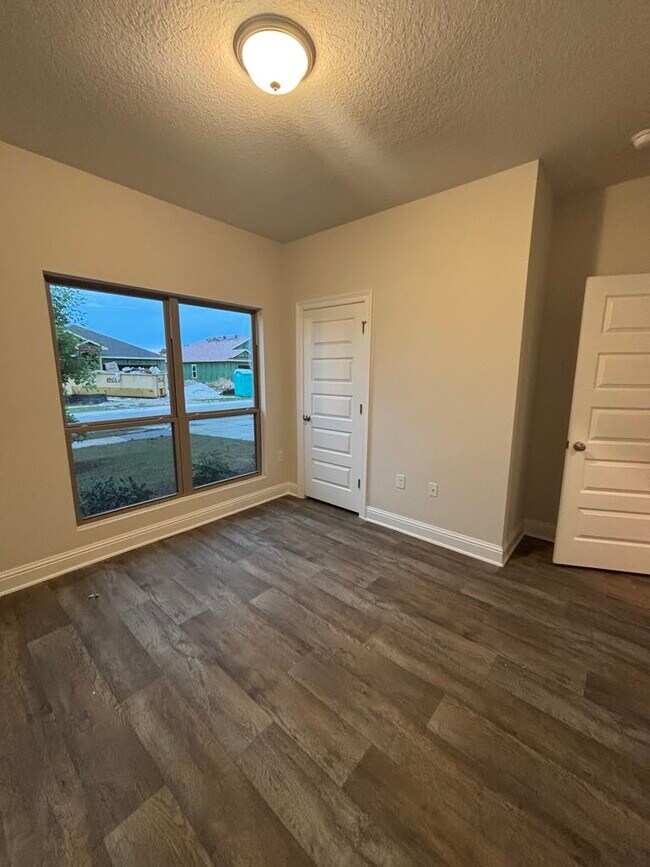 Building Photo - 14738 Dayton Cir