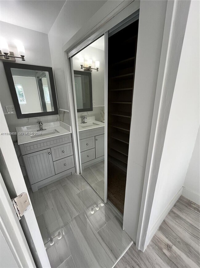 Building Photo - 971 NW 200th Terrace