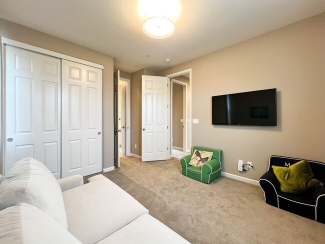 Building Photo - Modern Four-Bedroom Napa Home