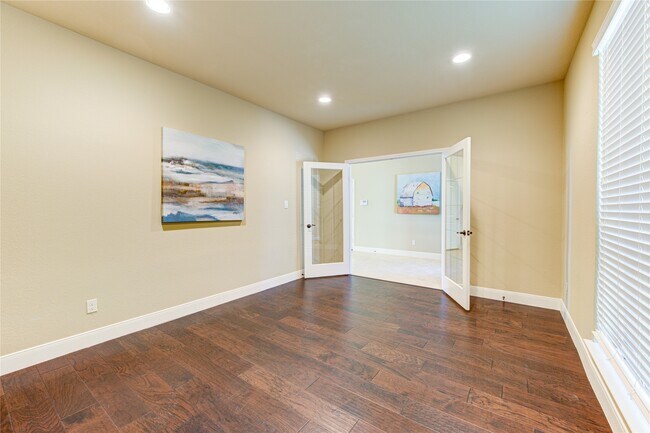 Building Photo - 4623 Montcliff Bend Ln